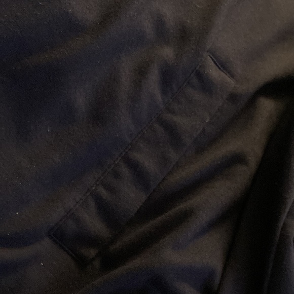 Long sleeve lightweight hoodie with pockets. - Picture 3 of 4